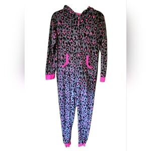 Tarea by Rue21 Soft Pajamas Zip up Onesie w/pockets Leopard Pink Gray Black
